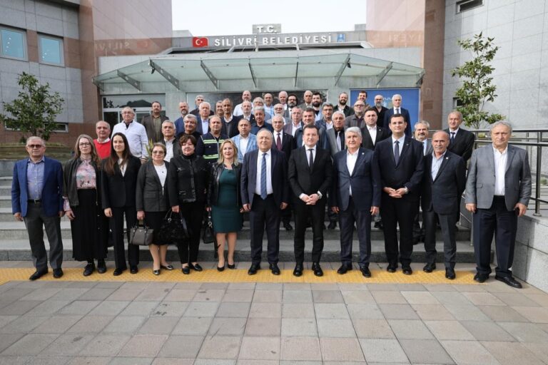 BORA BALCIOĞLU’NA ZİYARETÇİ  AKINI DEVAM EDİYOR