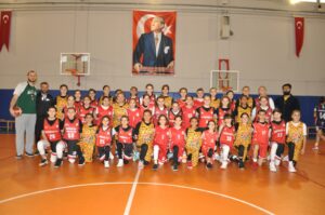SİLİVRİ’DE BASKETBOL ŞÖLENİ