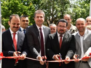 Başkan Erhan Güzel, El Emeği Ürünleri Tek Tek inceledi.