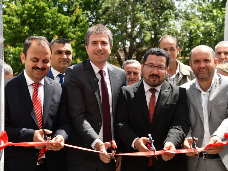 Başkan Erhan Güzel, El Emeği Ürünleri Tek Tek inceledi.