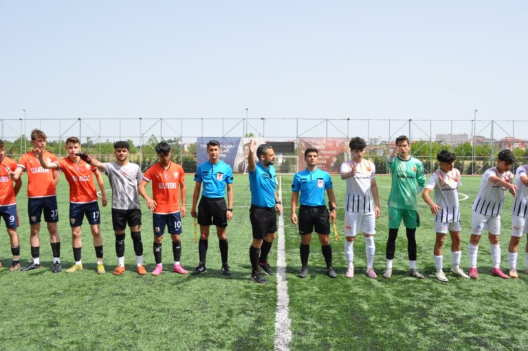 BEYCİLERSPOR ÜSTÜN’Ü PENALTI İLE GEÇTİ ( 1 – 0 )