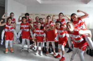 BKS’NİN PERİLERİ YILDIZ TANIMADI ( 48 – 32 )