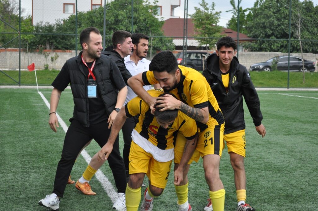 SİLİVRİ DERBİSİ ÇANTAKÖYSPOR’UN ( 3 – 0 )