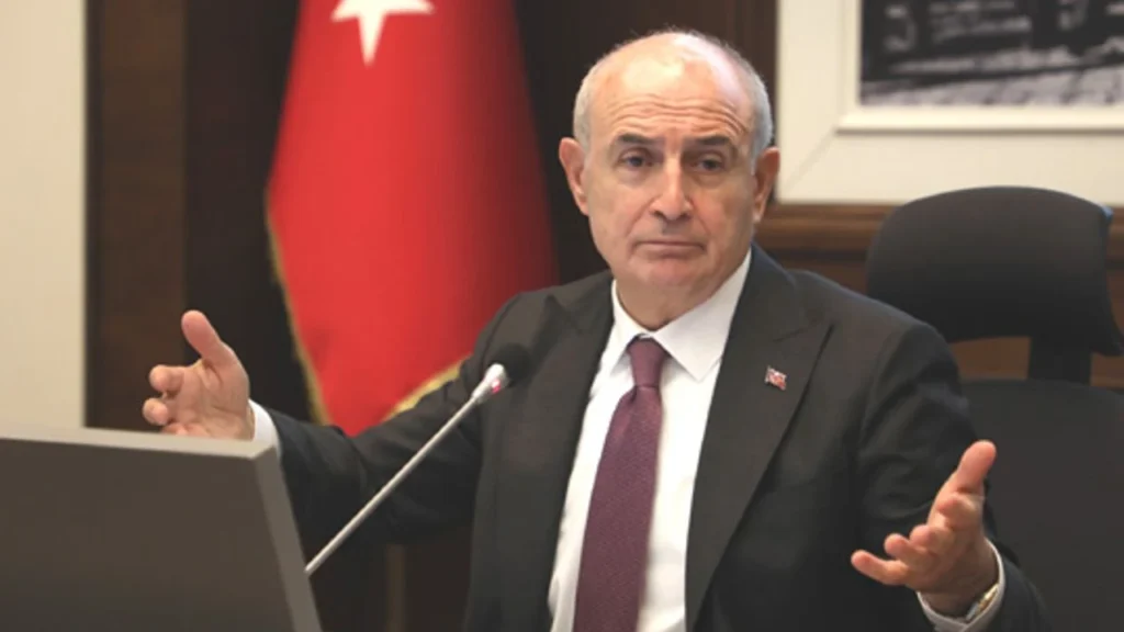 Akgün: Havai fişek atanların ensesindeyiz!