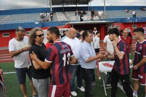 ŞAMPİYON KUPA VE MADALYALANDI