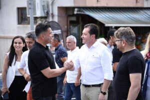 Başkan Balcıoğlu, Kadıköy Mahallesi’nde Esnaf ve Vatandaşlarla Bayramlaştı