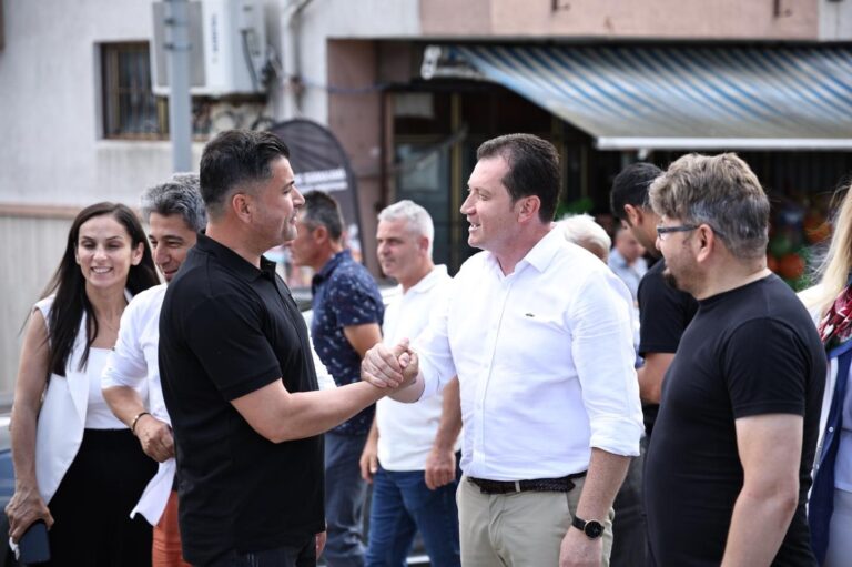 Başkan Balcıoğlu, Kadıköy Mahallesi’nde Esnaf ve Vatandaşlarla Bayramlaştı