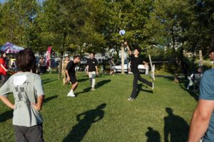 BİR GÜNÜNÜ İNGİLİZCE GEÇİR, SEVİYENİ GÖR, EĞLEN, ÖĞREN…