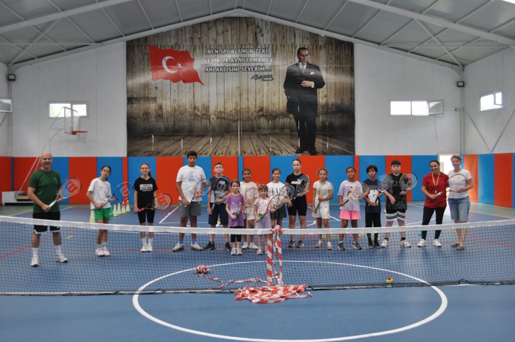 BALDÖKTÜ’DE TENİS RÜZGARLARI