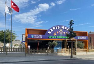 BARIŞ MANÇO ÇOCUK KÜTÜPHANESİ BİR SENE DAYANABİLDİ