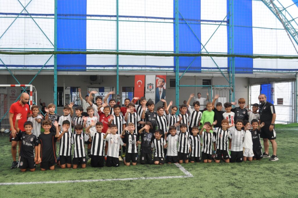 SİLİVRİ’NİN YAVRU KARAKARTALLARI