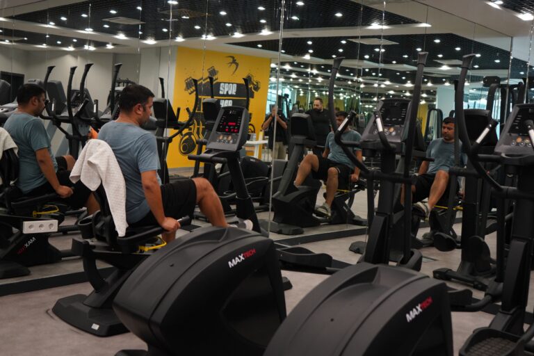 YETİŞKİN SPOR KURSLARININ KAPILARI HER MEVSİM AÇIK