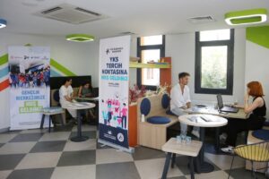 UZMANLARDAN ÜNİVERSİTE ADAYLARINA ÖNERİ: TERCİH YAPARKEN, ÖN LİSANS BÖLÜMLERİNE ÖN YARGILI YAKLAŞMAYIN!