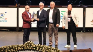 Basın Onur Ödülü Arapkirli’ye