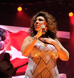 Işın Karaca festivalin finaline damga vurdu