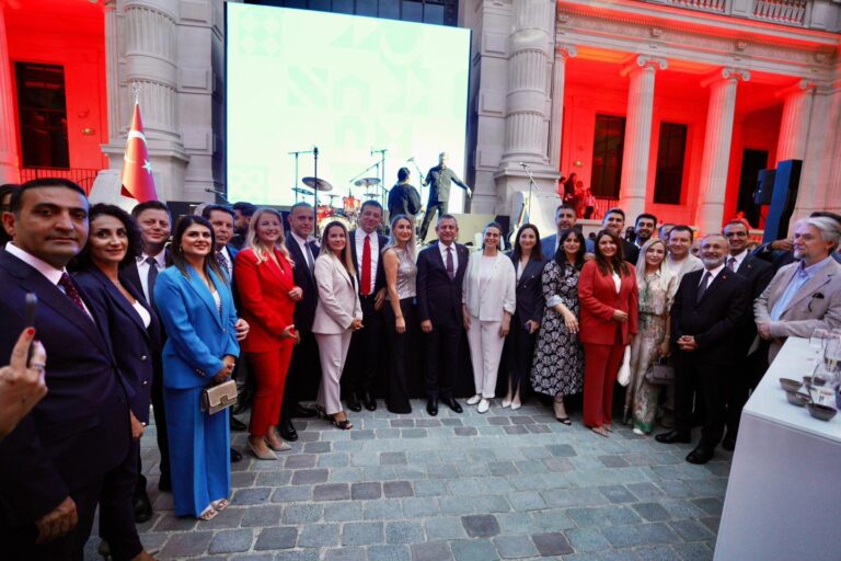 BALCIOĞLUNDAN PARİS ÇIKARMASI