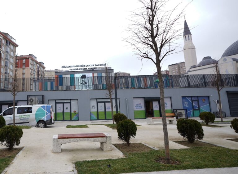 “DOST ELLER” VEREN EL İLE ALAN ELİ BİRLEŞTİRİYOR