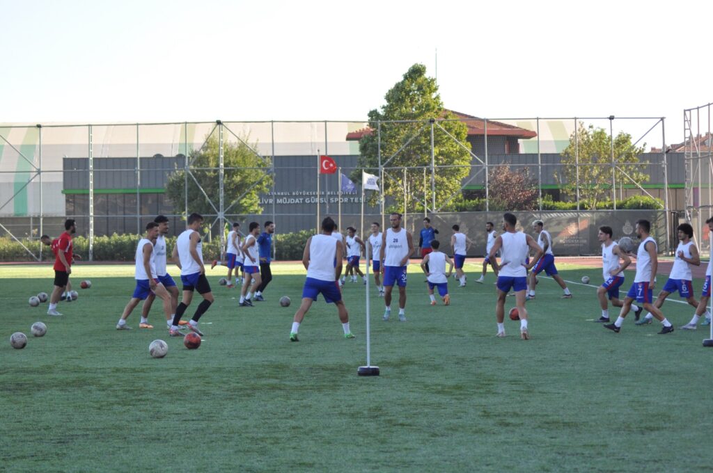 SİLİVRİSPOR’DA KOLEJ HAVASI