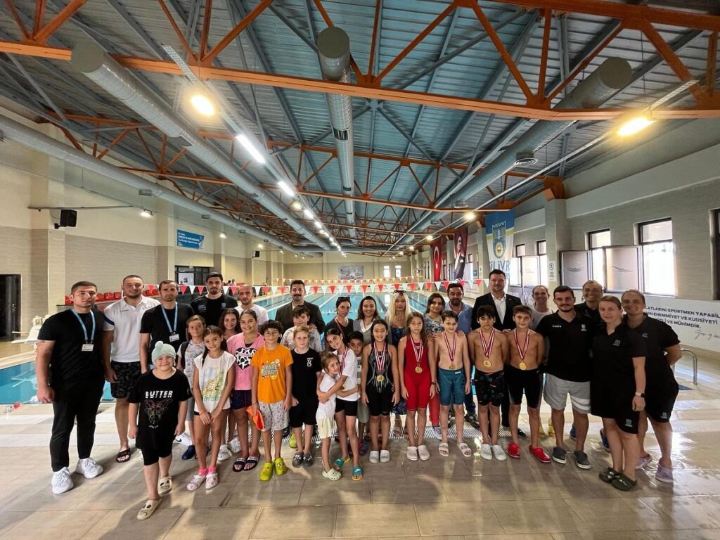 Silivri Belediyesi’nin Düzenlediği 30 Ağustos Zafer Kupası Yüzme Yarışması Tamamlandı