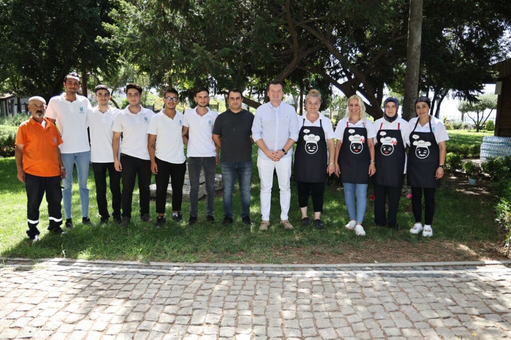Başkan Balcıoğlu Silivri Çarşısı ve Kale Park’ta Vatandaşlarla Buluştu