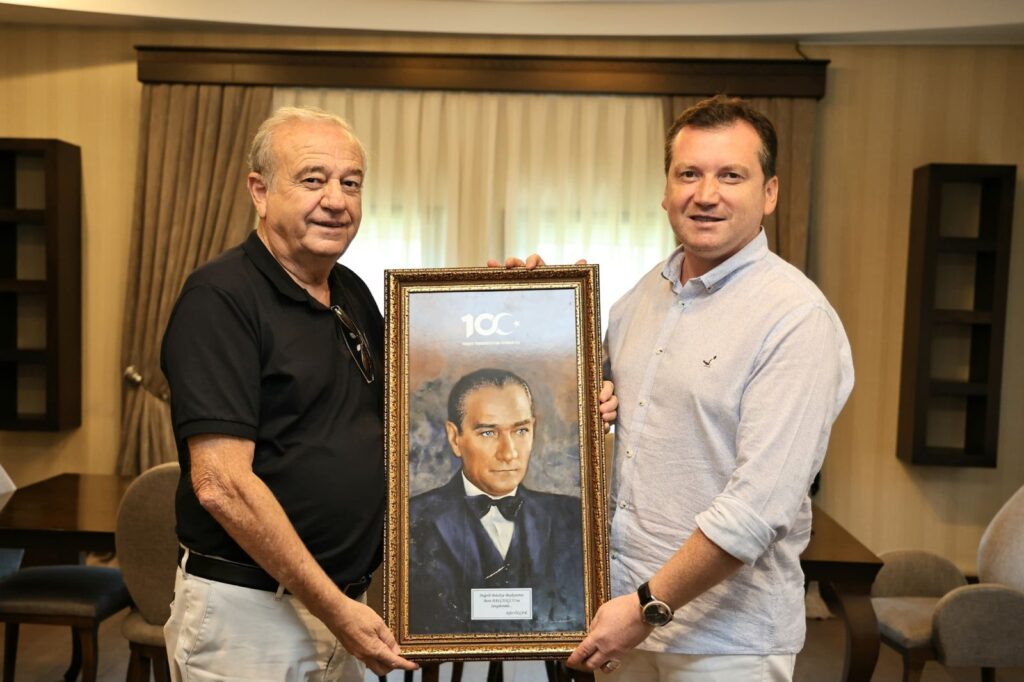 Başkan Balcıoğlu, Geçmiş Dönem Meclis Üyelerinden Sefer Ölçer’i Makamında Ağırladı