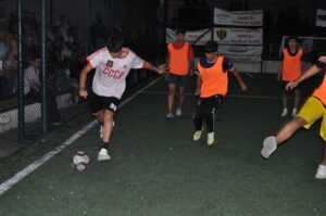 GENÇLERDE TURNUVA VİTRİNİNDE