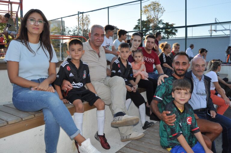 TURNUVA ÇOCUK ŞENLİĞİNE DÖNDÜ ( 1 )