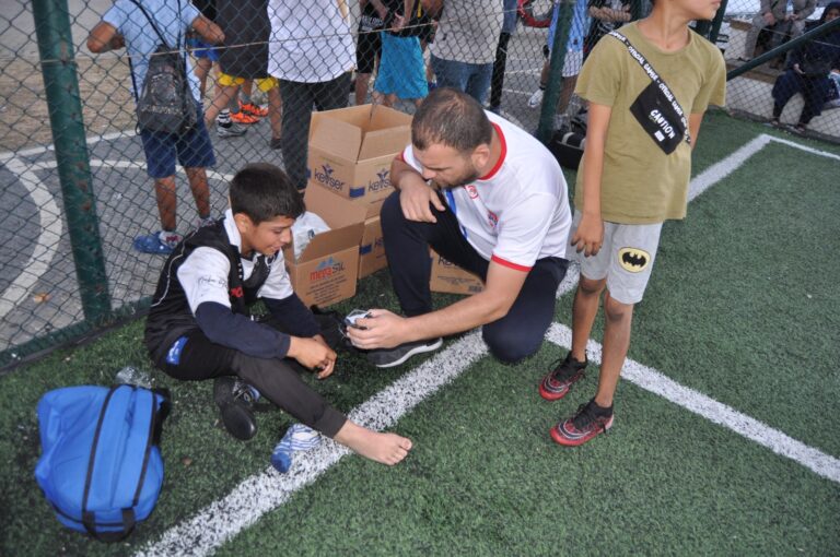 TURNUVA ÇOCUK ŞENLİĞİNE DÖNDÜ ( 3 )