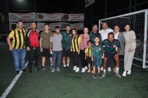 ÇALIŞKAN AİLESİ HEM SAHADA HEM TRİBÜNDE