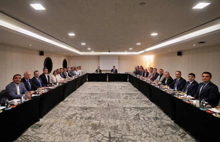 Başkan Balcıoğlu, İlçe Belediye Başkanları Toplantısına Katıldı