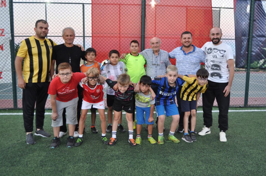 ÇANTA FUTBOLA DOYDU, ÇOCUKLAR DOYMADI (4)