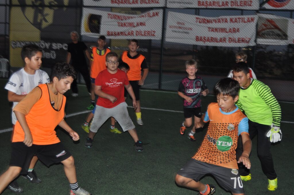 ÇANTA FUTBOLA DOYDU, ÇOCUKLAR DOYMADI (6)