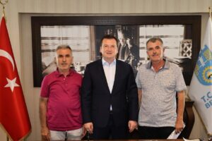 Geçmiş Dönem Meclis Üyesi Ramazan Sakallıoğlu ve Geçmiş Dönem İlçe Yöneticisi Zeynel Yıldız Başkan Balcıoğlu’nu Ziyaret Etti