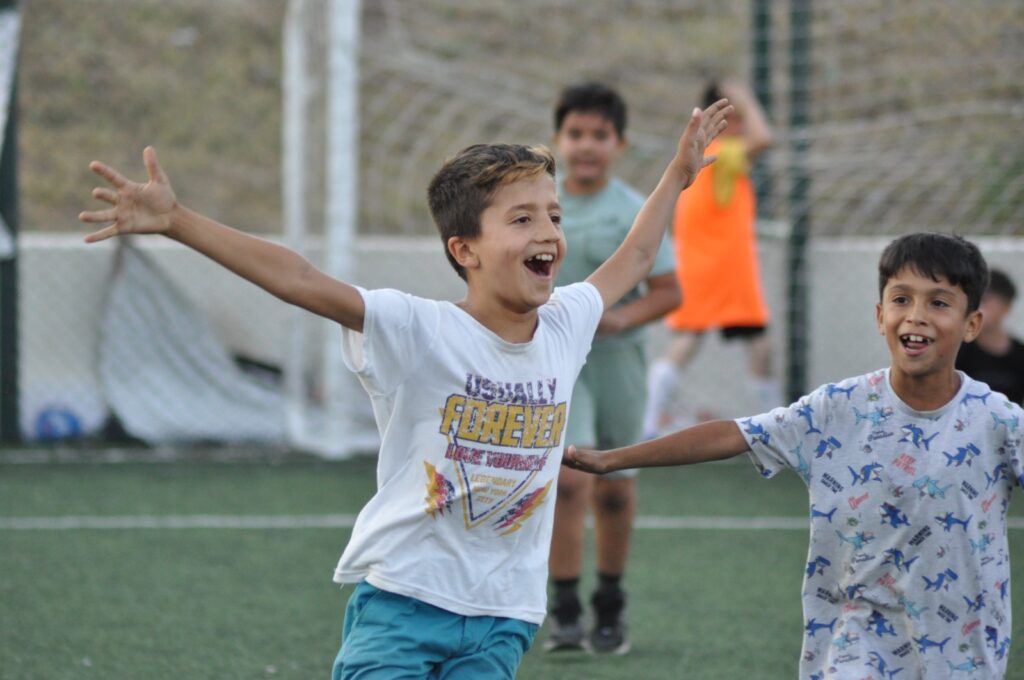 BAZEN FOTOĞRAFLAR KONUŞUR