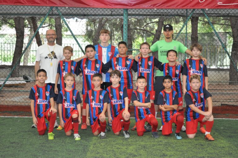 LİSE FUTBOL AKADEMİSİ DOLU DİZGİN
