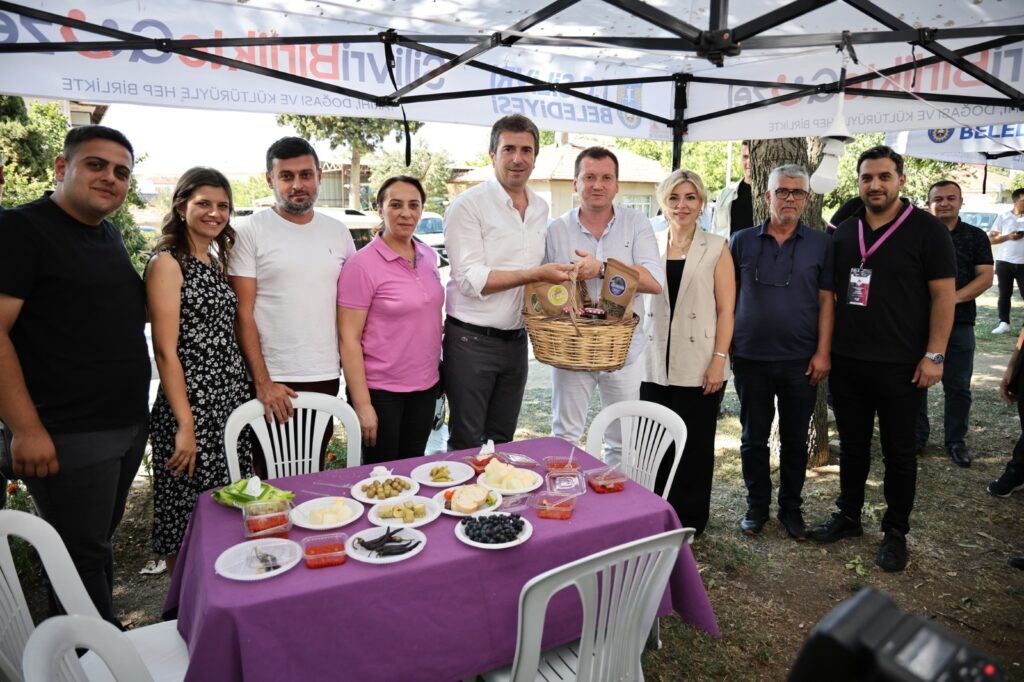 Başkan Balcıoğlu, Tarım Şenliği’nin İkinci Gününde De Stantları Ziyaret Etti