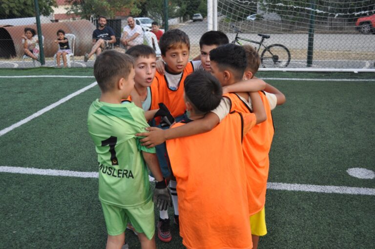 SPORUN KARDEŞLİĞİ  ( 3 )