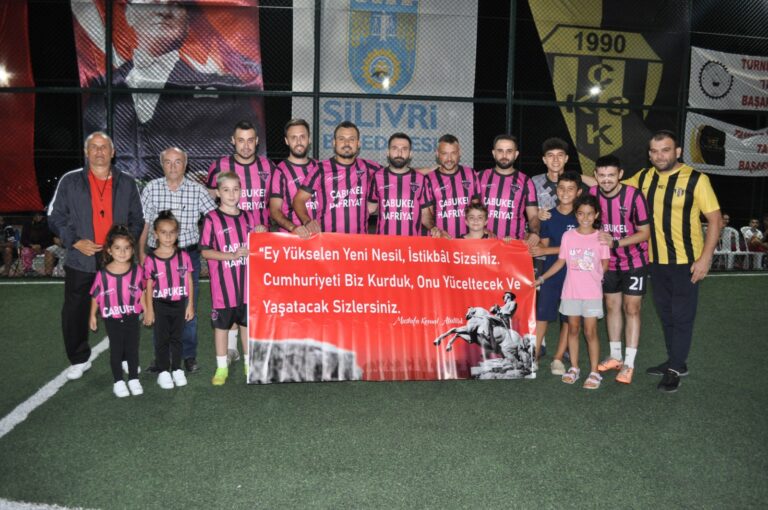 PEMBE PANTERLER TURNUVAYA DAMGA VURDU