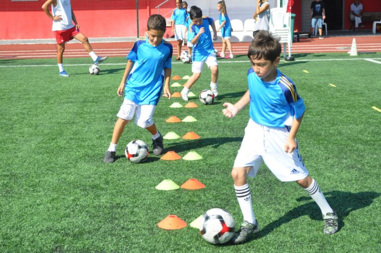 AKADEMİ DEĞİL FUTBOLCU FABRİKASI ( 3 )
