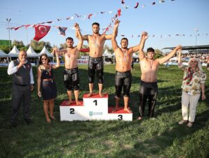 19’uncu Yenici Mehmet Yağlı Güreşleri Kavaklı’da Gerçekleşti