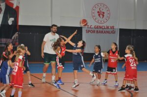 SİLİVRİ BELEDİYESİ ZAFER KUPASI MAÇI ( 5 )