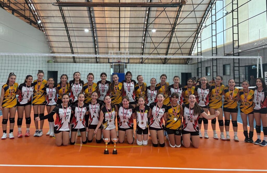 KADIKÖYSPOR SARIYER’DEN ZAFER KUPASI İLE DÖNDÜ