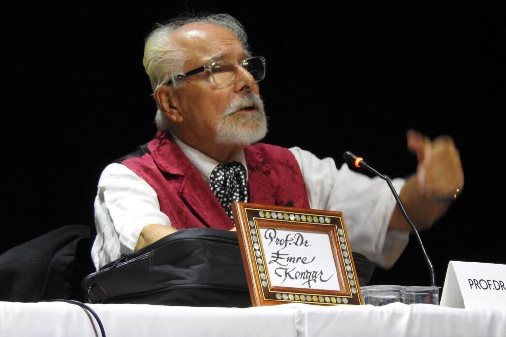 Silivri’de “Cumhuriyet ve Laiklik” Temalı Söyleşi ve İmza Günü Gerçekleştirildi