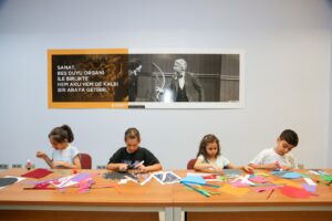 EĞİTİCİ VE ÖĞRETİCİ YAZ ATÖLYELERİ BAŞLADI