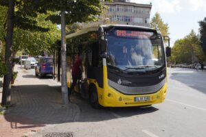 BEYLİKDÜZÜ’NÜN YENİ OTOBÜS HATLARI HİZMETE AÇILDI