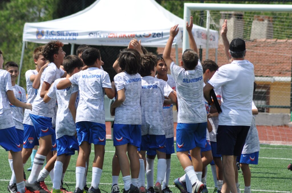 SİLİVRİ ÇOCUKLARLA BİRLİKTE ÇOK GÜZEL ( 10 )