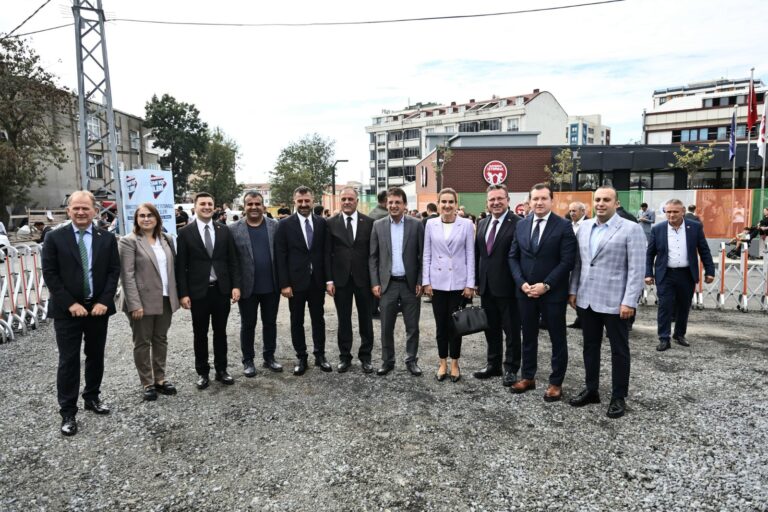 Başkan Balcıoğlu, Büyükşehir Belediyesi’nin Düzenlediği Toplu Kreş Açılışına Katıldı