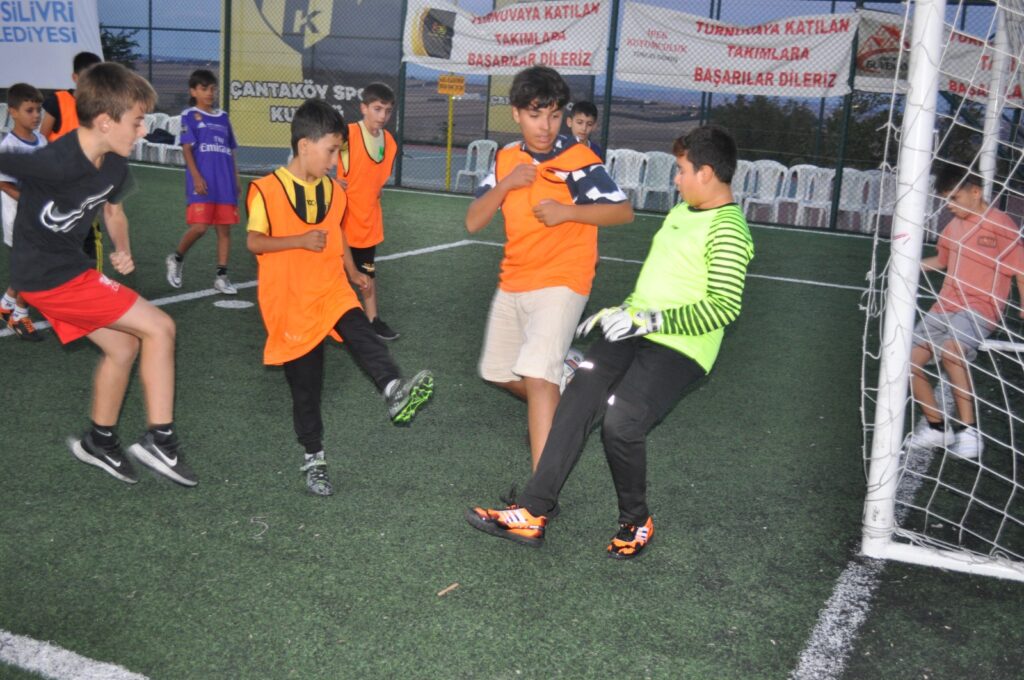 ÇANTAKÖYSPOR ÇOCUKLARLA GÜZEL ( 1 )