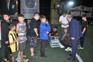 ÇOCUKLARA EN KRAL (DÖNER) İKRAM