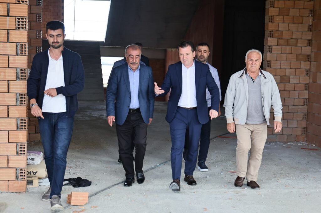 Başkan Balcıoğlu Ayfar Otomotiv ve Ayfar Mesleki ve Teknik Lisesi’ni Ziyaret Etti